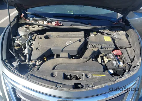 2015 Nissan Altima 2.5 S z USA, uszkodzony, nr VIN 1N4AL3AP5FC103663